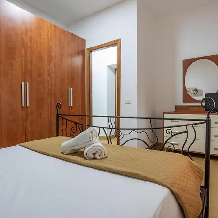 Casa Vacanze Cappuccini アパート パレルモ